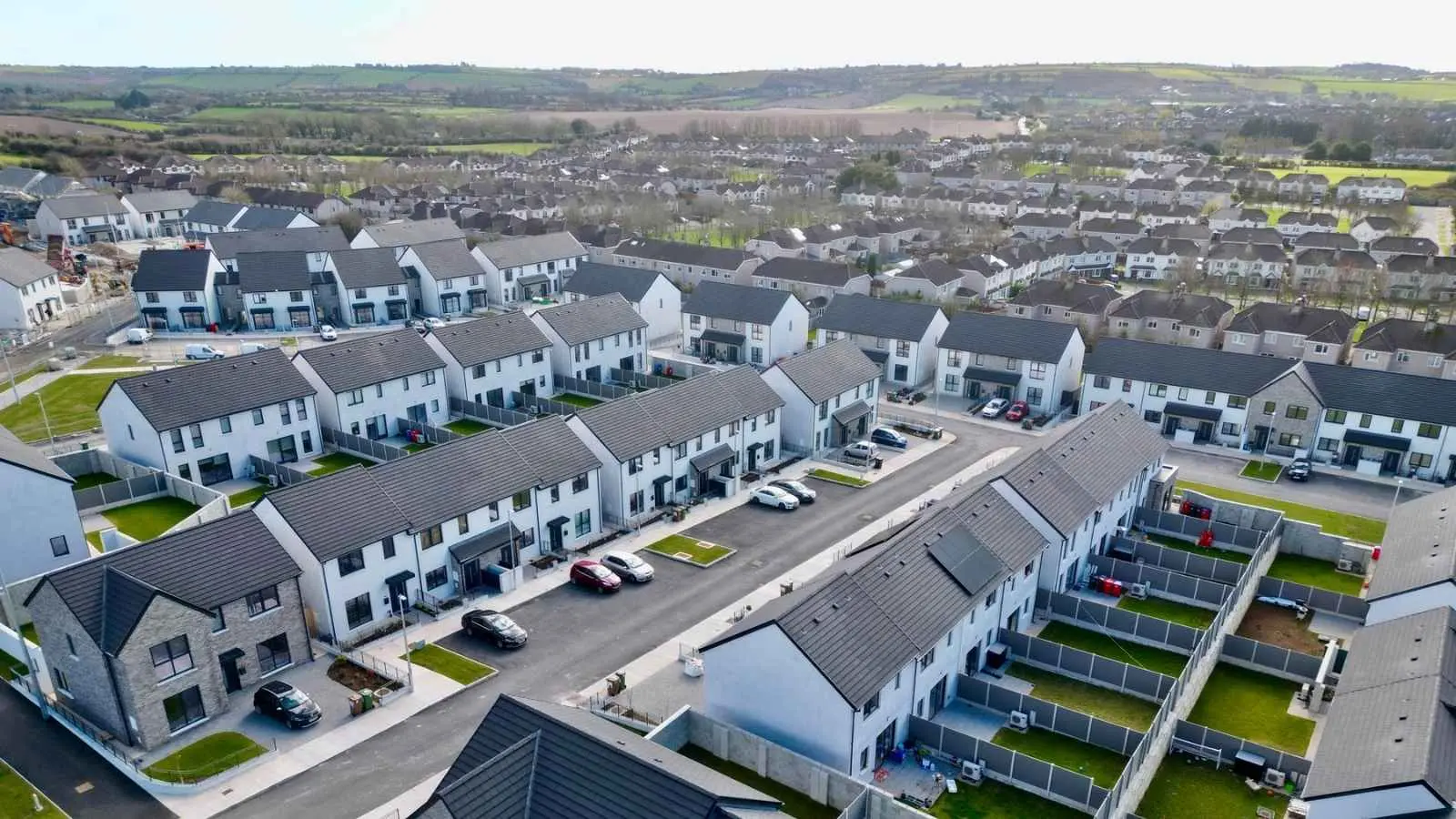 Irish-Housing-An-international-Comparison-1600-x-900-px